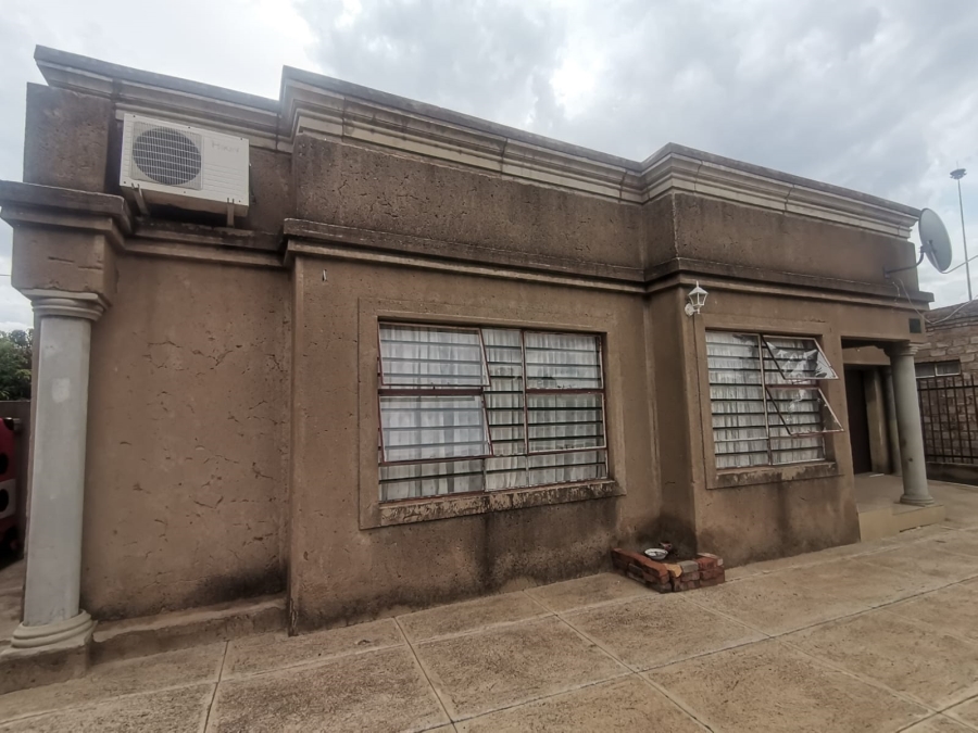 3 Bedroom Property for Sale in Lethlabile North West